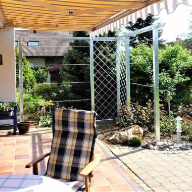 12.1-Rankhilfen-für-natürlichen-Sichtschutz-Terrasse