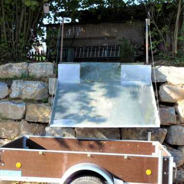 32.2-Klappbare-Rasenmäherentleerung-aus-Aluminiumblech