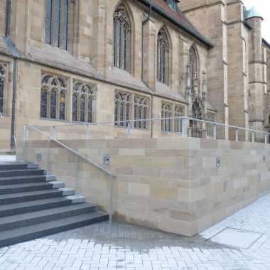 02.-Flachstahl-verzinkt-auf-Brüstung