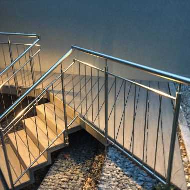 04.2-Holmtreppe-mit-WPC-Belag
