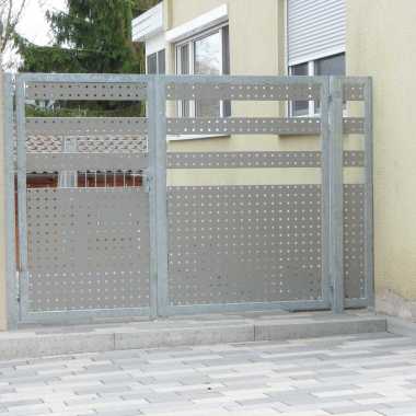 05.-2-flügeliges-Tor-mit-Schmalem-Gehflügel-Lochblech-geradreihig-pulverbeschichtet